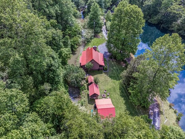 64 Bear Lake Drive, Blue Ridge, GA 30513