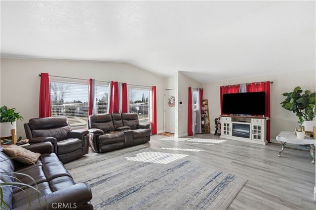 13877 Tam O Shanter Drive, Victorville, CA 92395