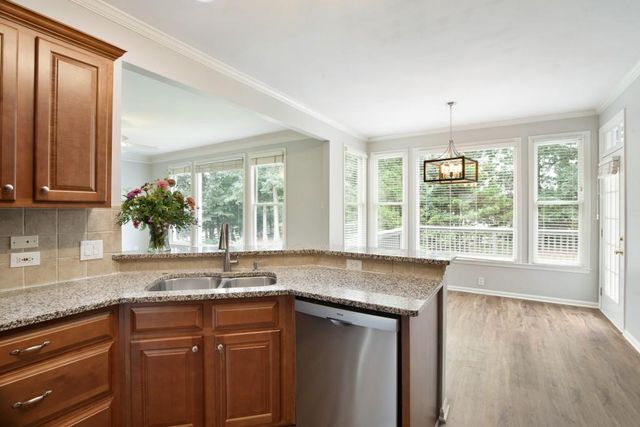 228 Chadwyck Lane, Canton, GA 30115