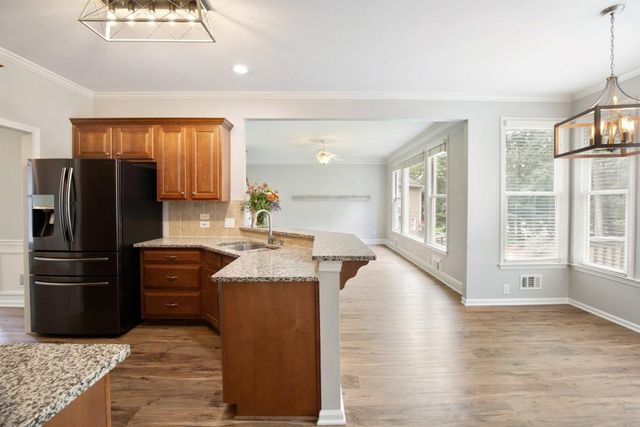228 Chadwyck Lane, Canton, GA 30115