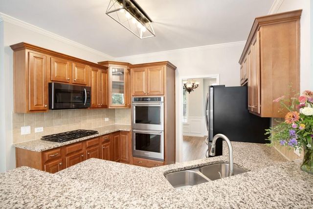 228 Chadwyck Lane, Canton, GA 30115