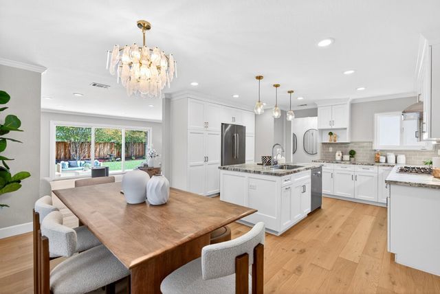 1422 Wright Avenue, Sunnyvale, CA 94087