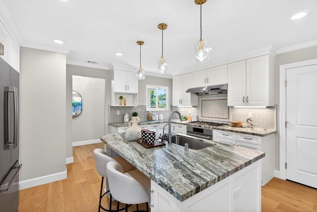 1422 Wright Avenue, Sunnyvale, CA 94087