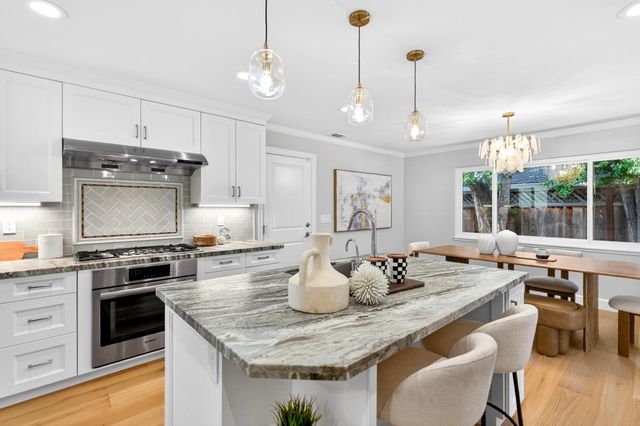 1422 Wright Avenue, Sunnyvale, CA 94087