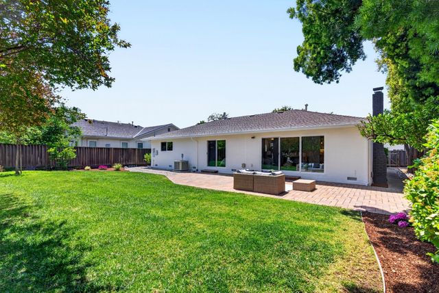 1422 Wright Avenue, Sunnyvale, CA 94087