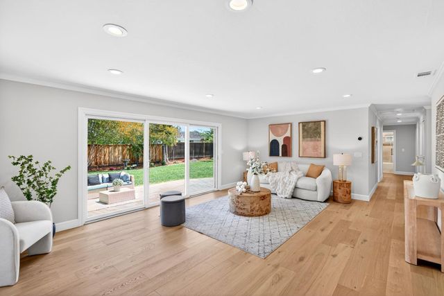 1422 Wright Avenue, Sunnyvale, CA 94087