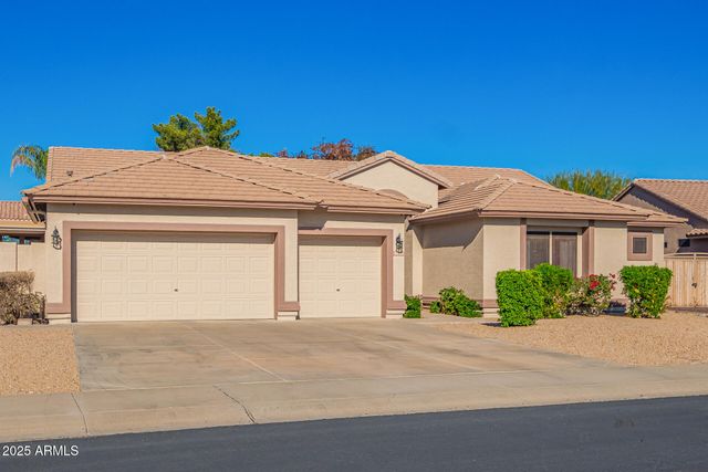 4616 W WHISPERING WIND Drive, Glendale, AZ 85310