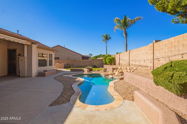 4616 W WHISPERING WIND Drive, Glendale, AZ 85310