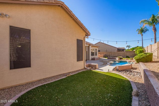 4616 W WHISPERING WIND Drive, Glendale, AZ 85310