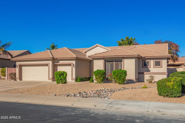 4616 W WHISPERING WIND Drive, Glendale, AZ 85310