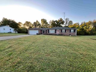 144 Pineview Drive, Vincennes, IN 47591