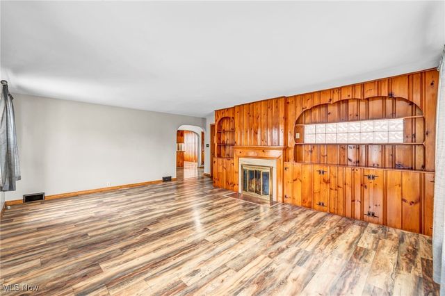 135 Wooster Street NW, Navarre, OH 44662