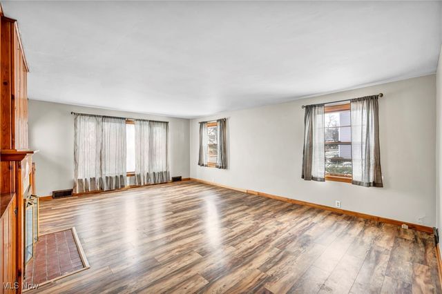 135 Wooster Street NW, Navarre, OH 44662