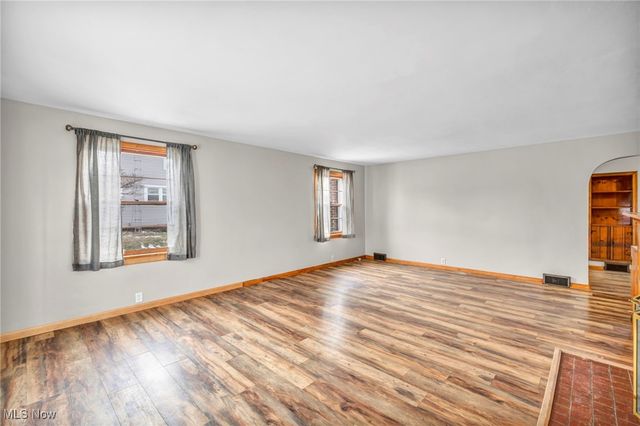 135 Wooster Street NW, Navarre, OH 44662