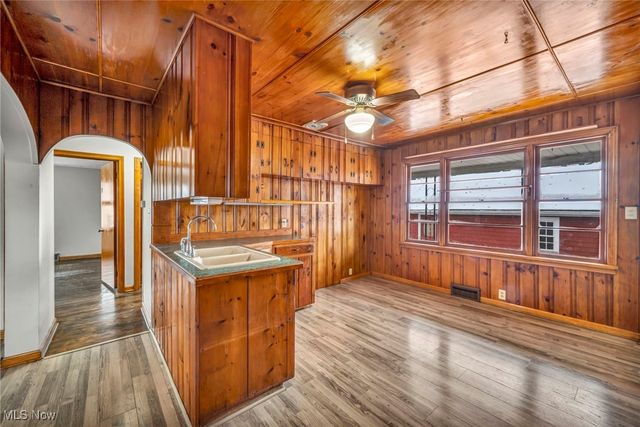 135 Wooster Street NW, Navarre, OH 44662