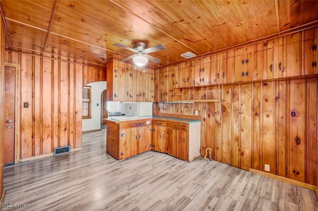 135 Wooster Street NW, Navarre, OH 44662