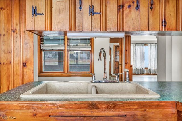 135 Wooster Street NW, Navarre, OH 44662