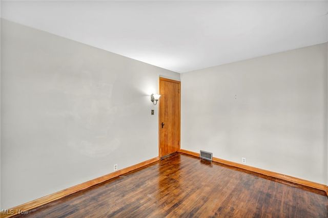 135 Wooster Street NW, Navarre, OH 44662