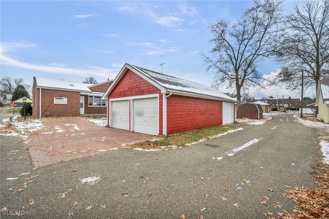 135 Wooster Street NW, Navarre, OH 44662