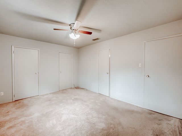 220 Hampton Avenue, Corsicana, TX 75110