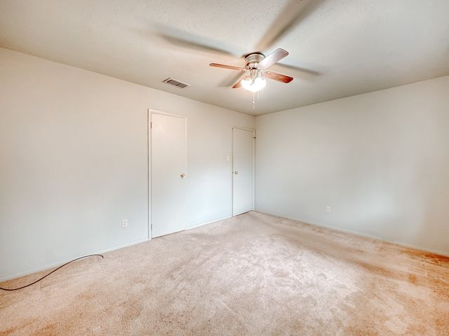 220 Hampton Avenue, Corsicana, TX 75110