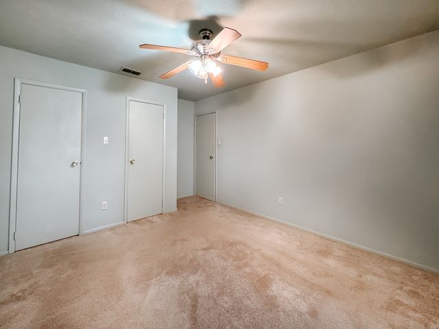 220 Hampton Avenue, Corsicana, TX 75110