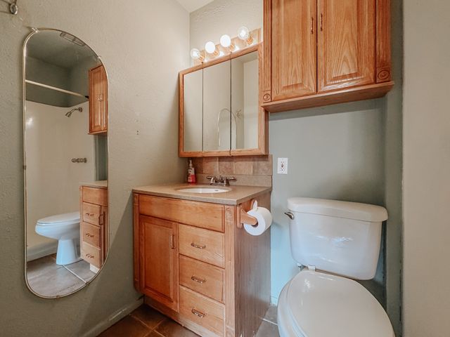 220 Hampton Avenue, Corsicana, TX 75110