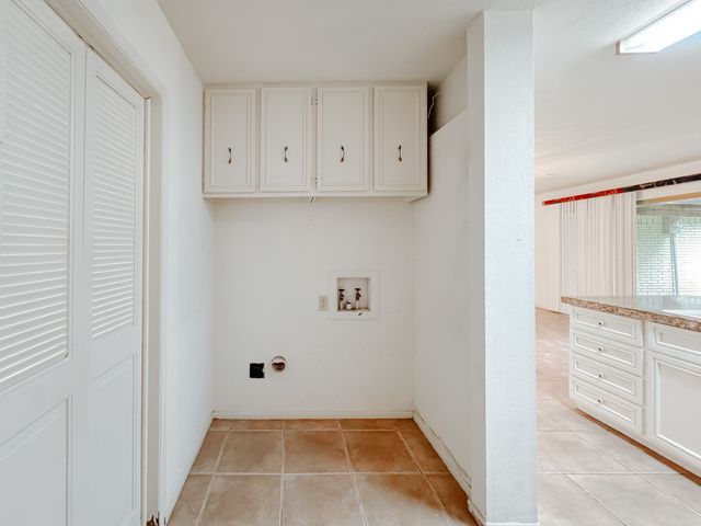 220 Hampton Avenue, Corsicana, TX 75110