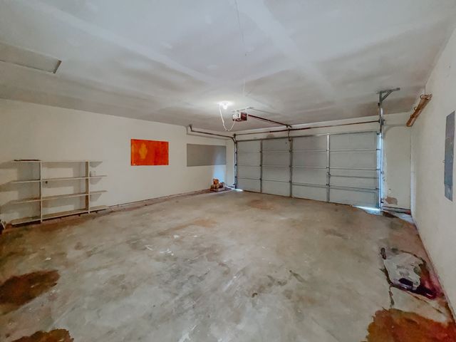 220 Hampton Avenue, Corsicana, TX 75110