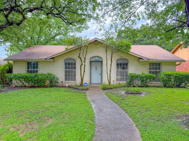 220 Hampton Avenue, Corsicana, TX 75110
