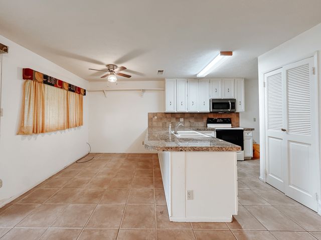220 Hampton Avenue, Corsicana, TX 75110