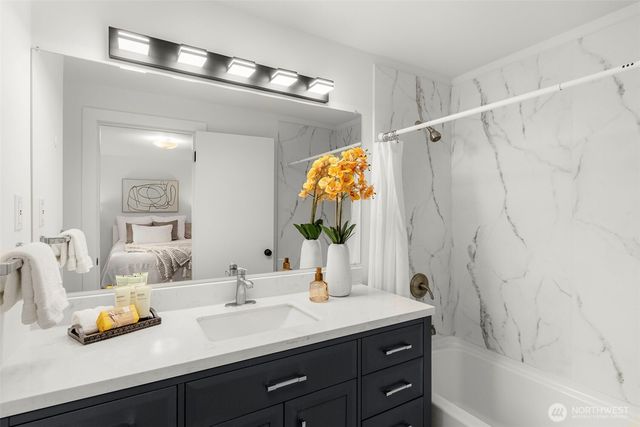 2520 166th Avenue NE, Bellevue, WA 98008