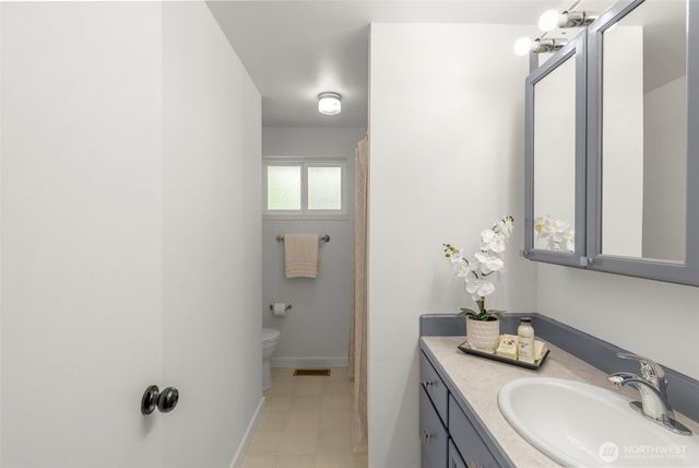 2520 166th Avenue NE, Bellevue, WA 98008