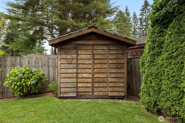 2520 166th Avenue NE, Bellevue, WA 98008