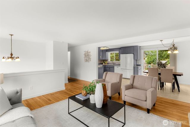 2520 166th Avenue NE, Bellevue, WA 98008