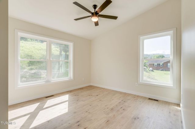 1385 Gap Creek Road, Elizabethton, TN 37643