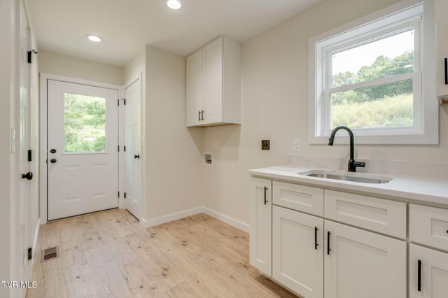 1385 Gap Creek Road, Elizabethton, TN 37643