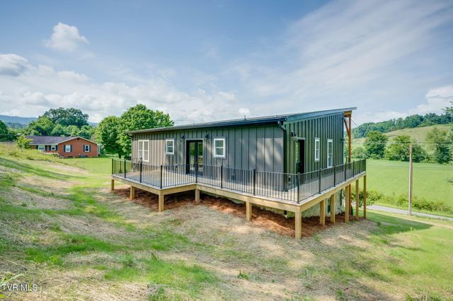 1385 Gap Creek Road, Elizabethton, TN 37643