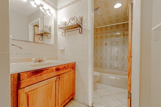 200 178th Dr 406, Sunny Isles Beach, FL 33160