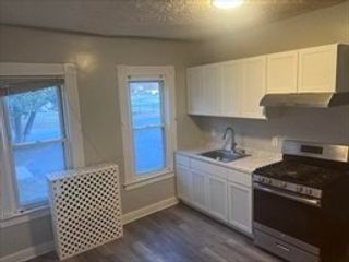 64 Church St 1, Springfield, MA 01107