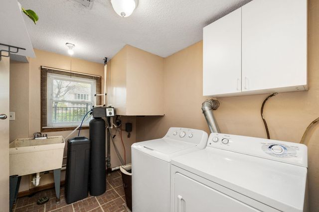 7000 Hill Place N, Crystal, MN 55427