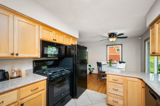 7000 Hill Place N, Crystal, MN 55427