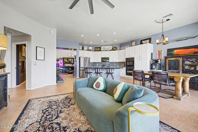 1339 N Golden Palomino Place, Tucson, AZ 85715