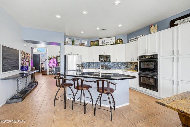 1339 N Golden Palomino Place, Tucson, AZ 85715