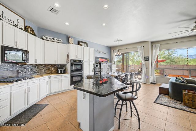 1339 N Golden Palomino Place, Tucson, AZ 85715