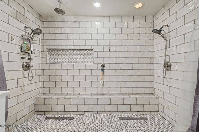 1339 N Golden Palomino Place, Tucson, AZ 85715
