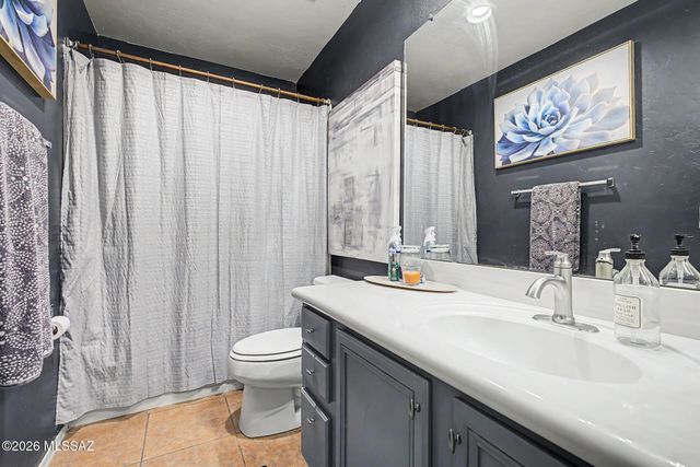 1339 N Golden Palomino Place, Tucson, AZ 85715