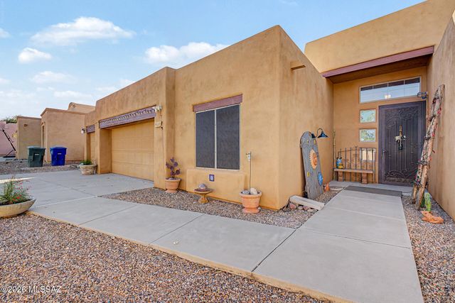 1339 N Golden Palomino Place, Tucson, AZ 85715