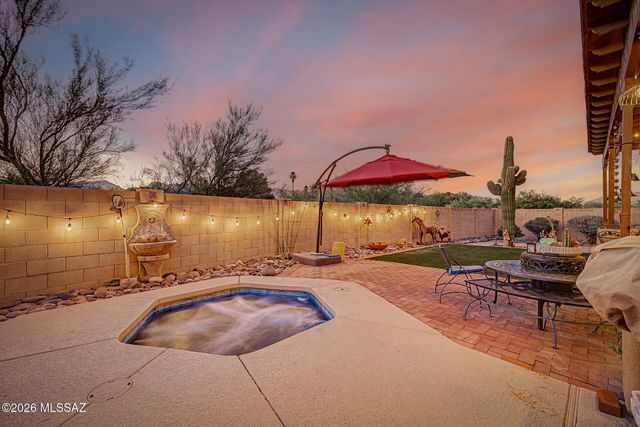 1339 N Golden Palomino Place, Tucson, AZ 85715