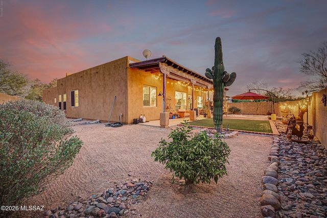 1339 N Golden Palomino Place, Tucson, AZ 85715